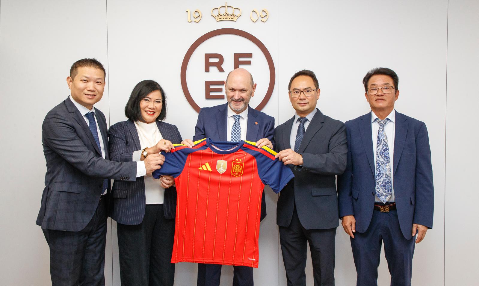 Encuentro institucional de la delegación de la Cámara Hispano-China con la RFEF